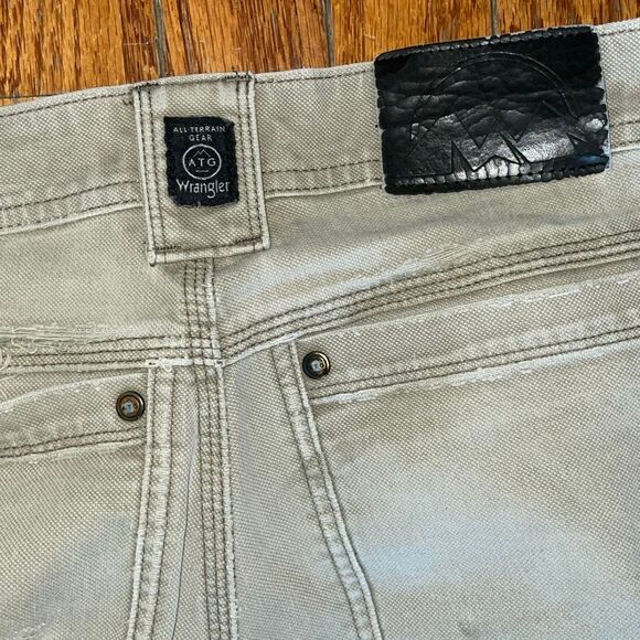 All-Terrain Gear Wrangler gray straight distressed frayed hem denim mens jeans - Picture 12 of 16